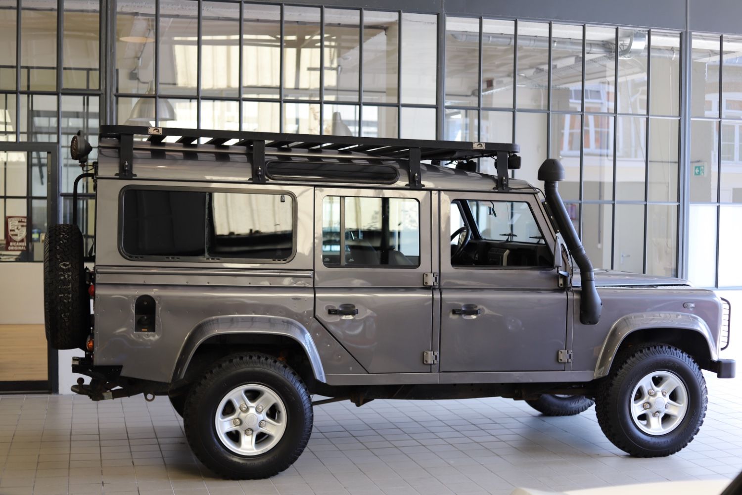 Defender 2.5 TD5 110 SW Tech met airco