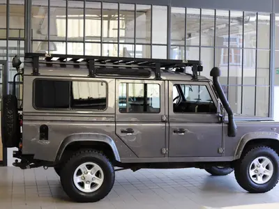 Defender 2.5 TD5 110 SW Tech met airco