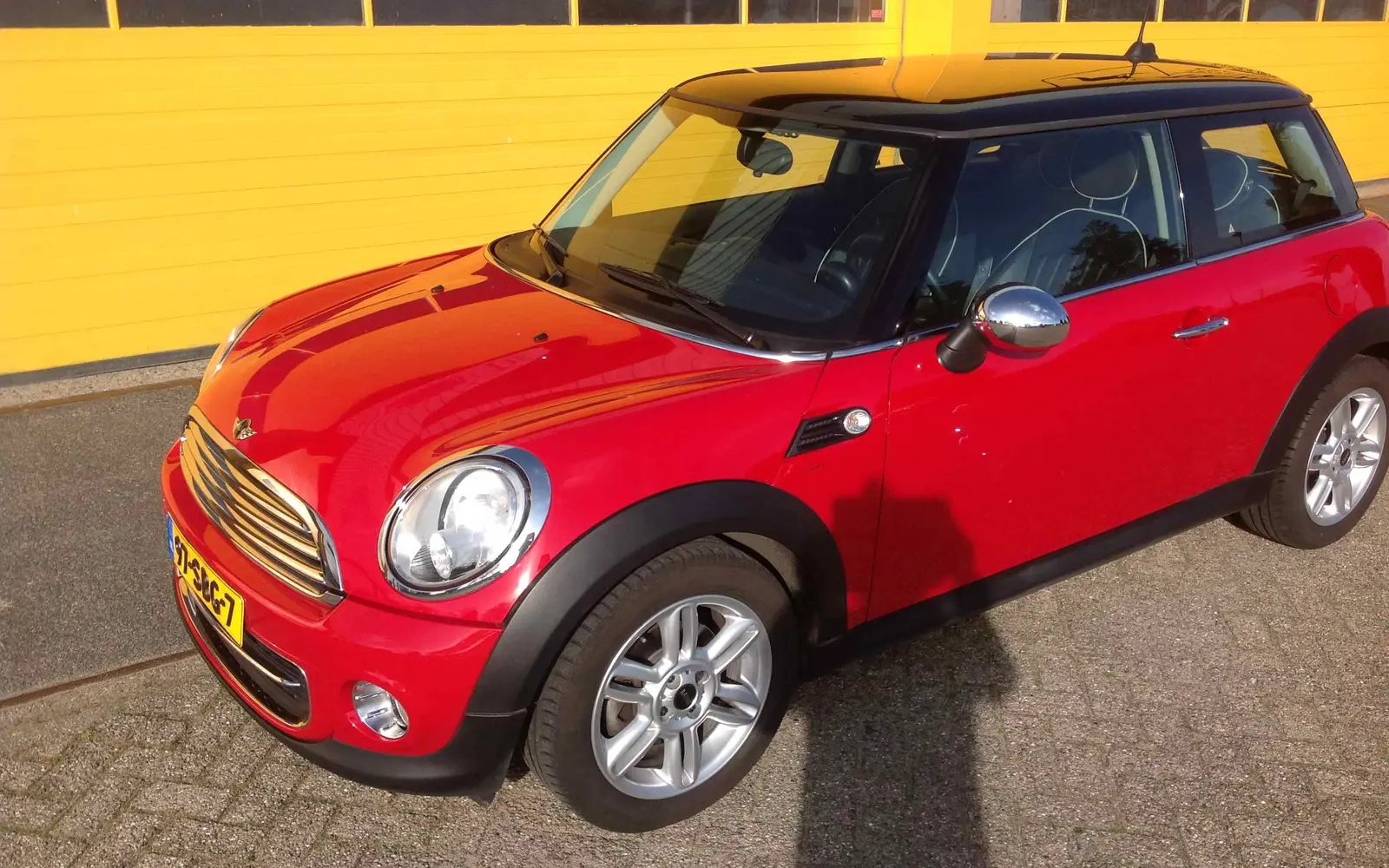 Mini Cooper 10 years Chili uitvoering