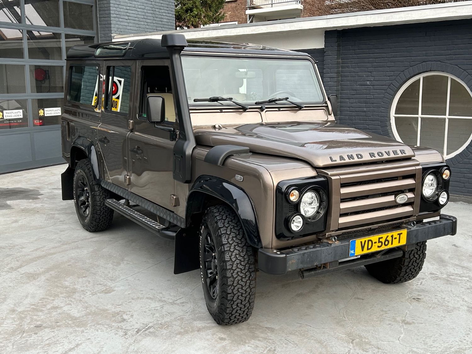 Land Rover Defender 110 Rough