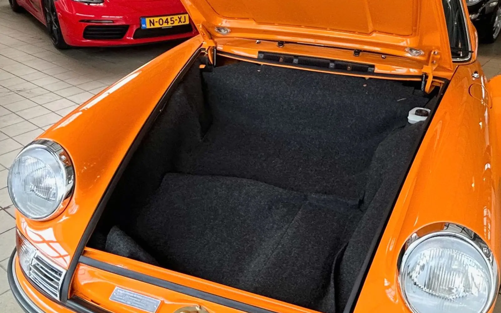 Porsche 911T in nieuwstaat