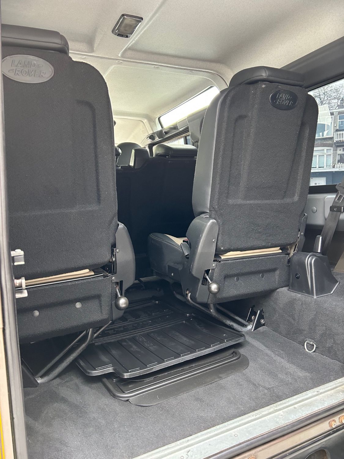 Land Rover Defender 110 Rough