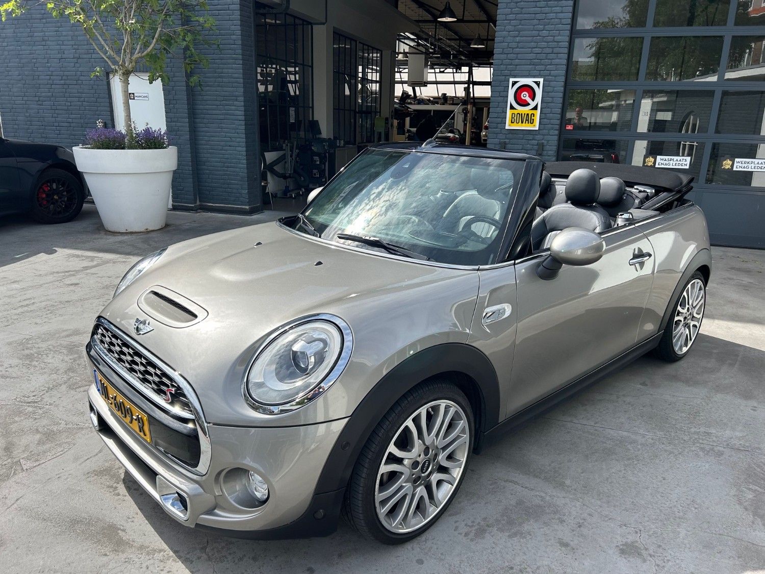 Mini Cooper S cabrio (lage km stand)