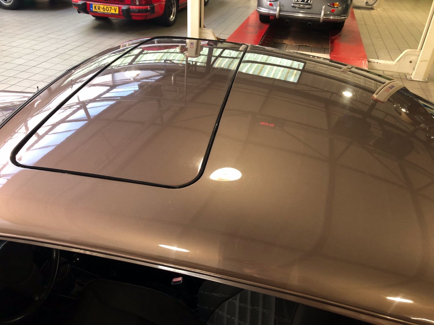 Porsche 911 3.2 Bruin metallic