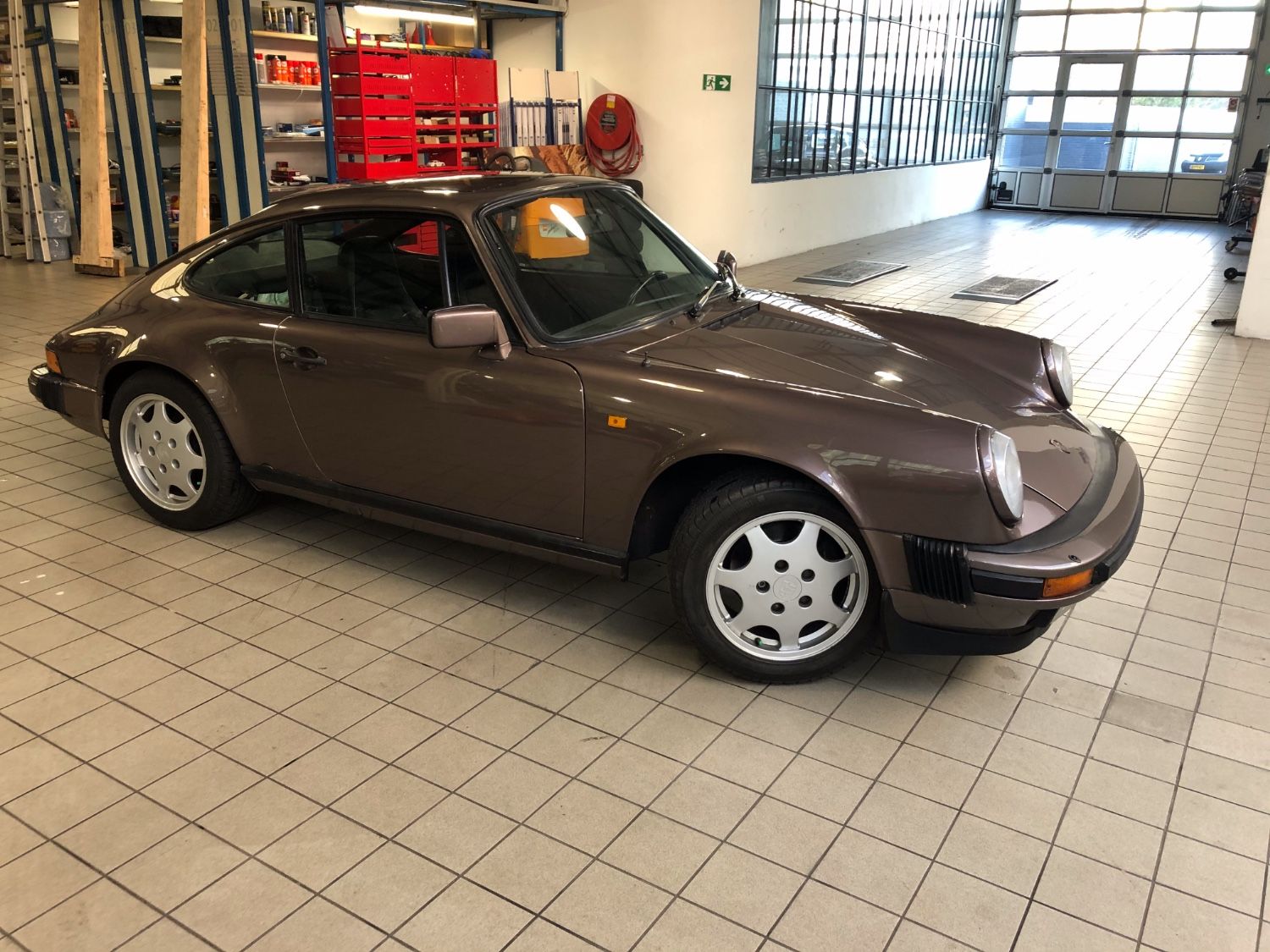 Porsche 911 3.2 Bruin metallic
