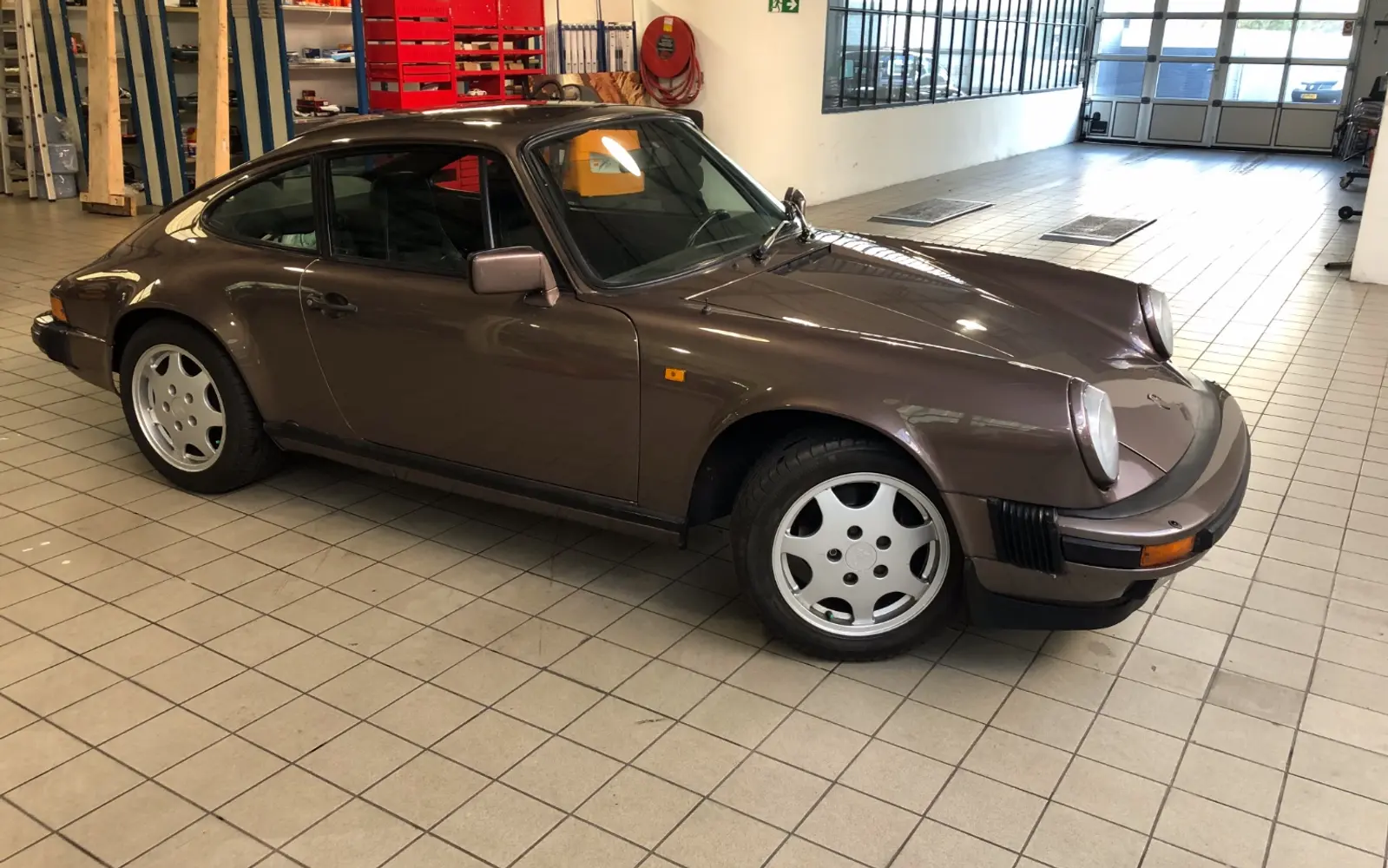 Porsche 911 3.2 Bruin metallic