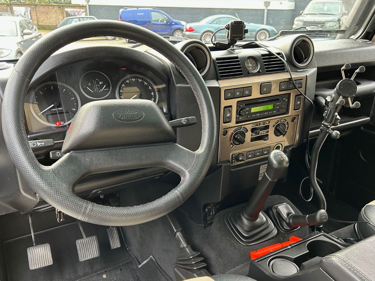Land Rover Defender 110 Rough