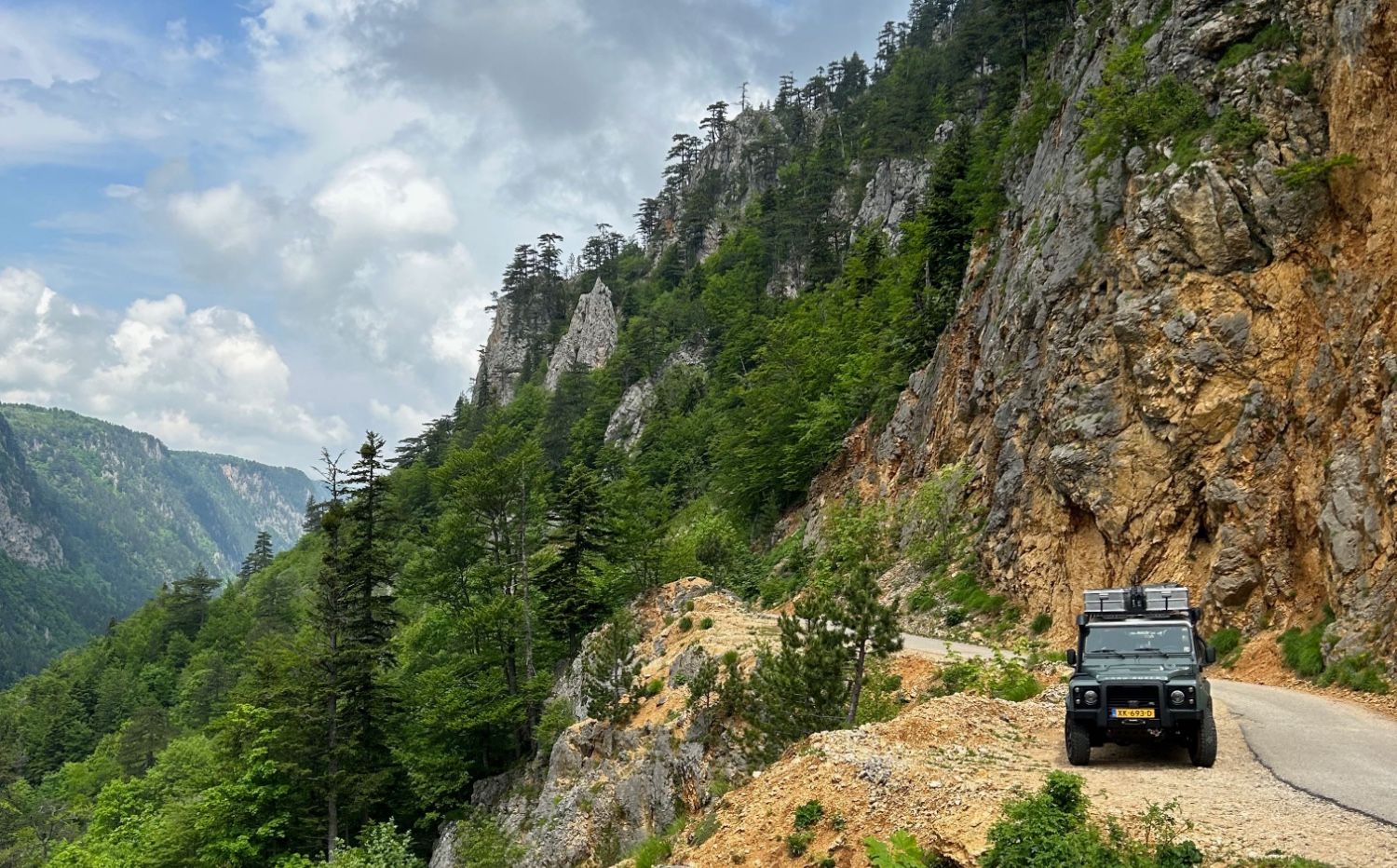 Land Rover Defender Expedition
