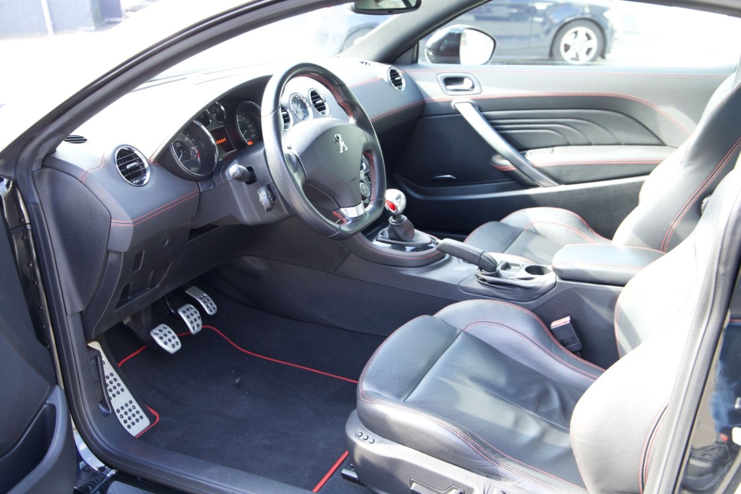 Peugeot RCZ R
