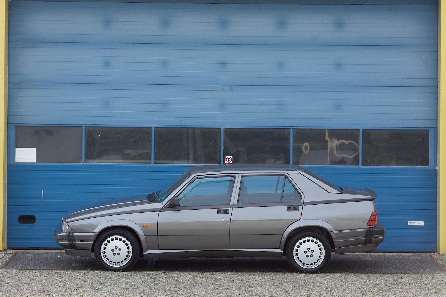 Alfa Romeo 75 V6 QV