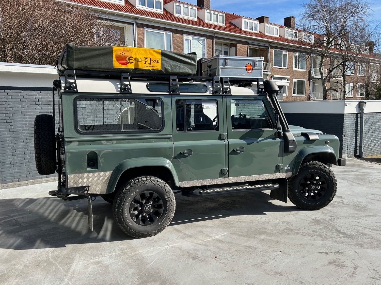 Land Rover Defender Expedition