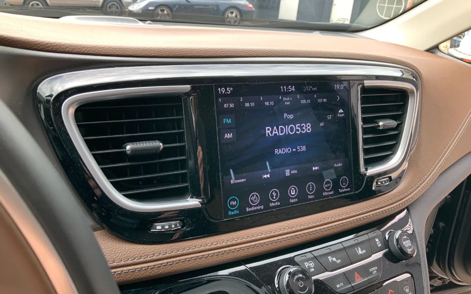 Chrysler Pacifica Limited (Hybride) Lage km stand