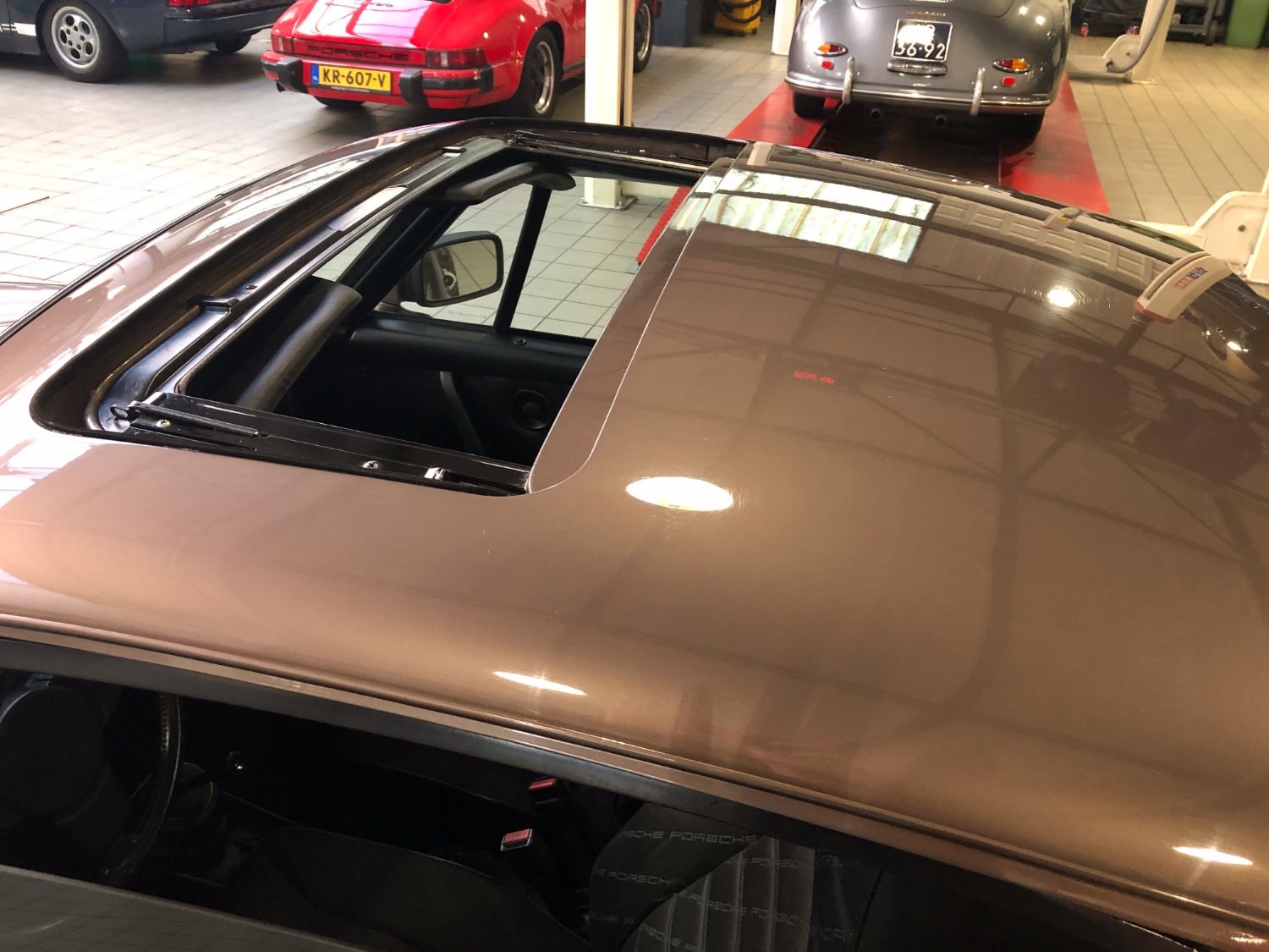 Porsche 911 3.2 Bruin metallic