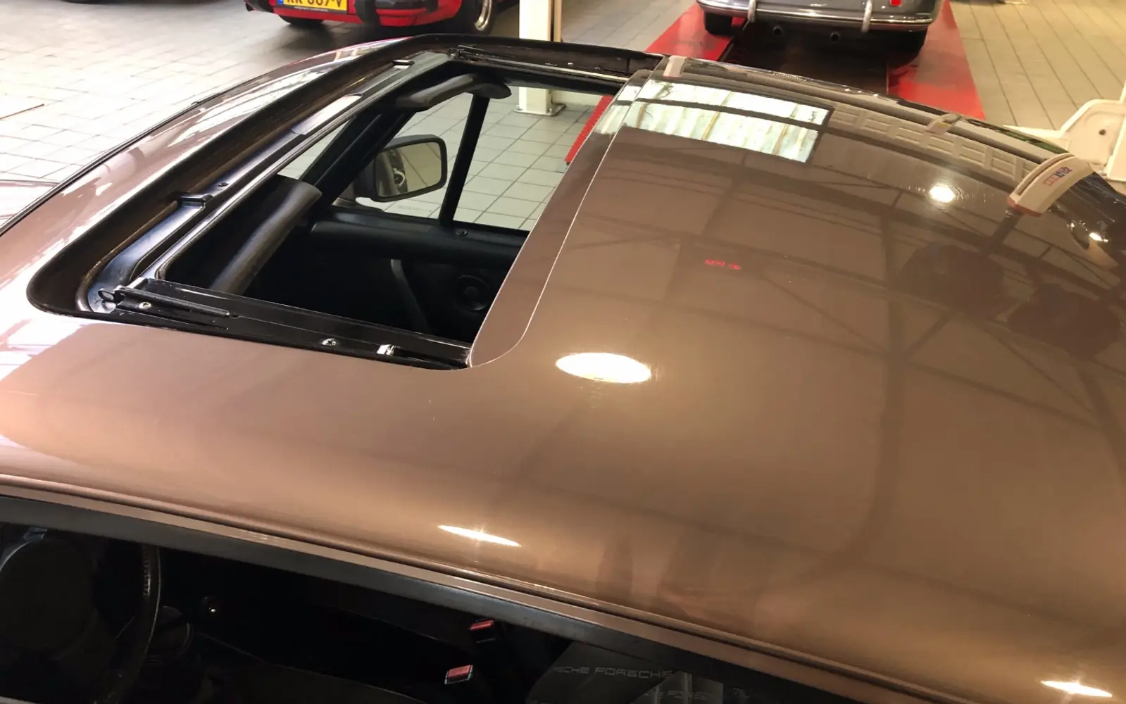 Porsche 911 3.2 Bruin metallic
