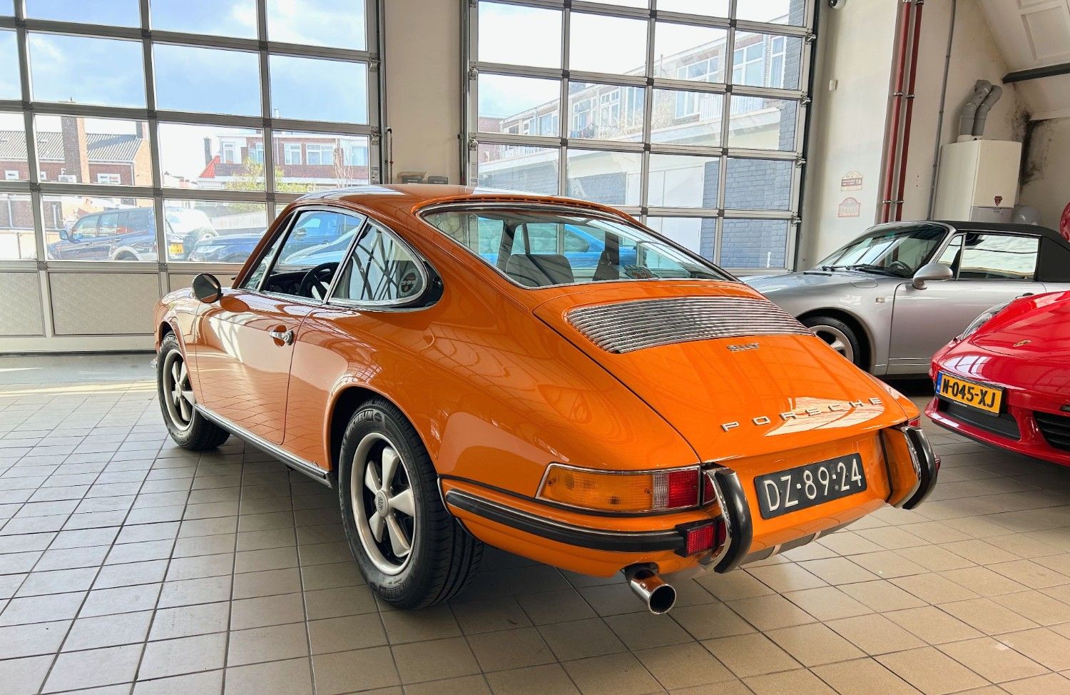 Porsche 911T in nieuwstaat