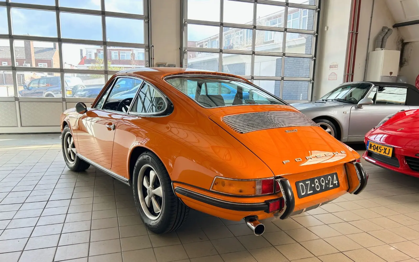 Porsche 911T in nieuwstaat