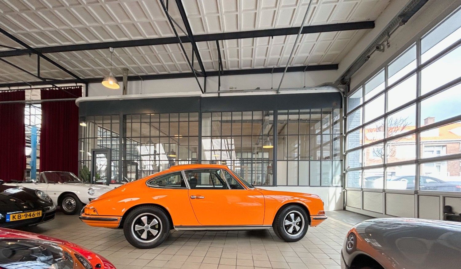 Porsche 911T in nieuwstaat