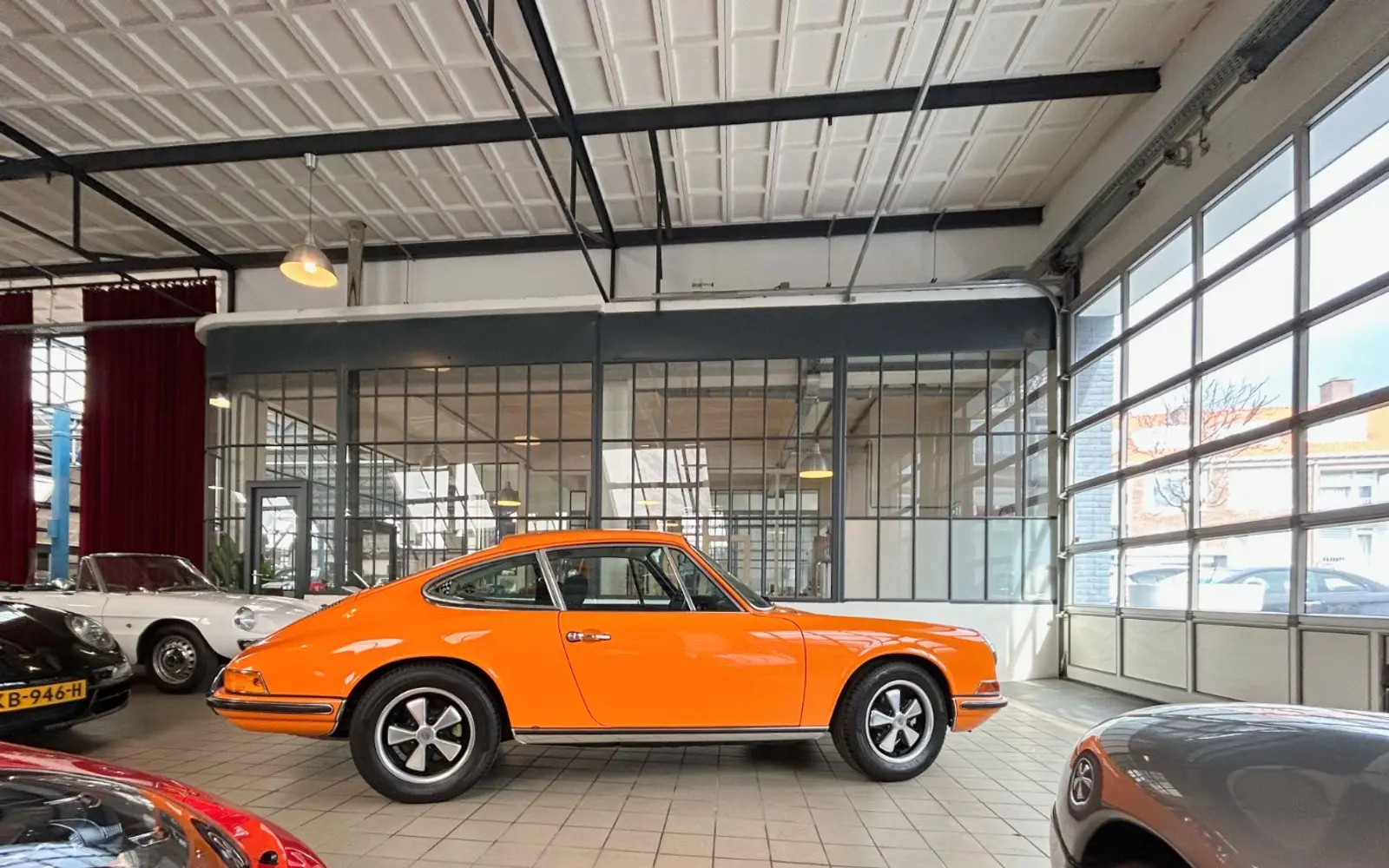 Porsche 911T in nieuwstaat
