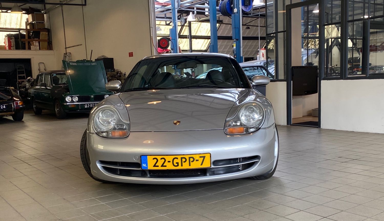 Porsche 996 Carrera 4 (1999)