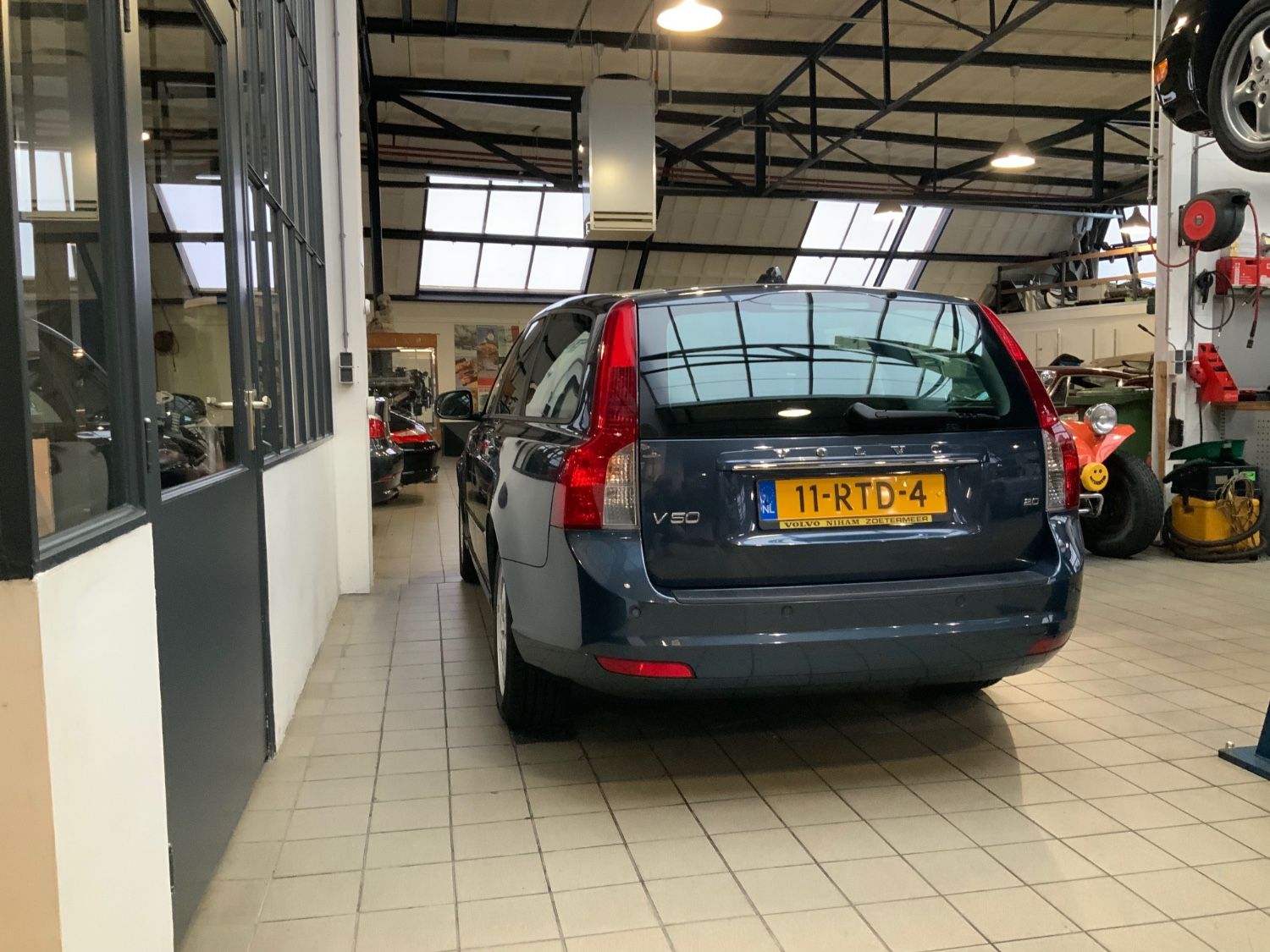 Volvo V50