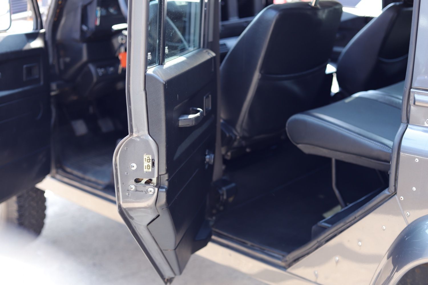 Land Rover Defender 2.5 TD5 110 SW Tech met airco