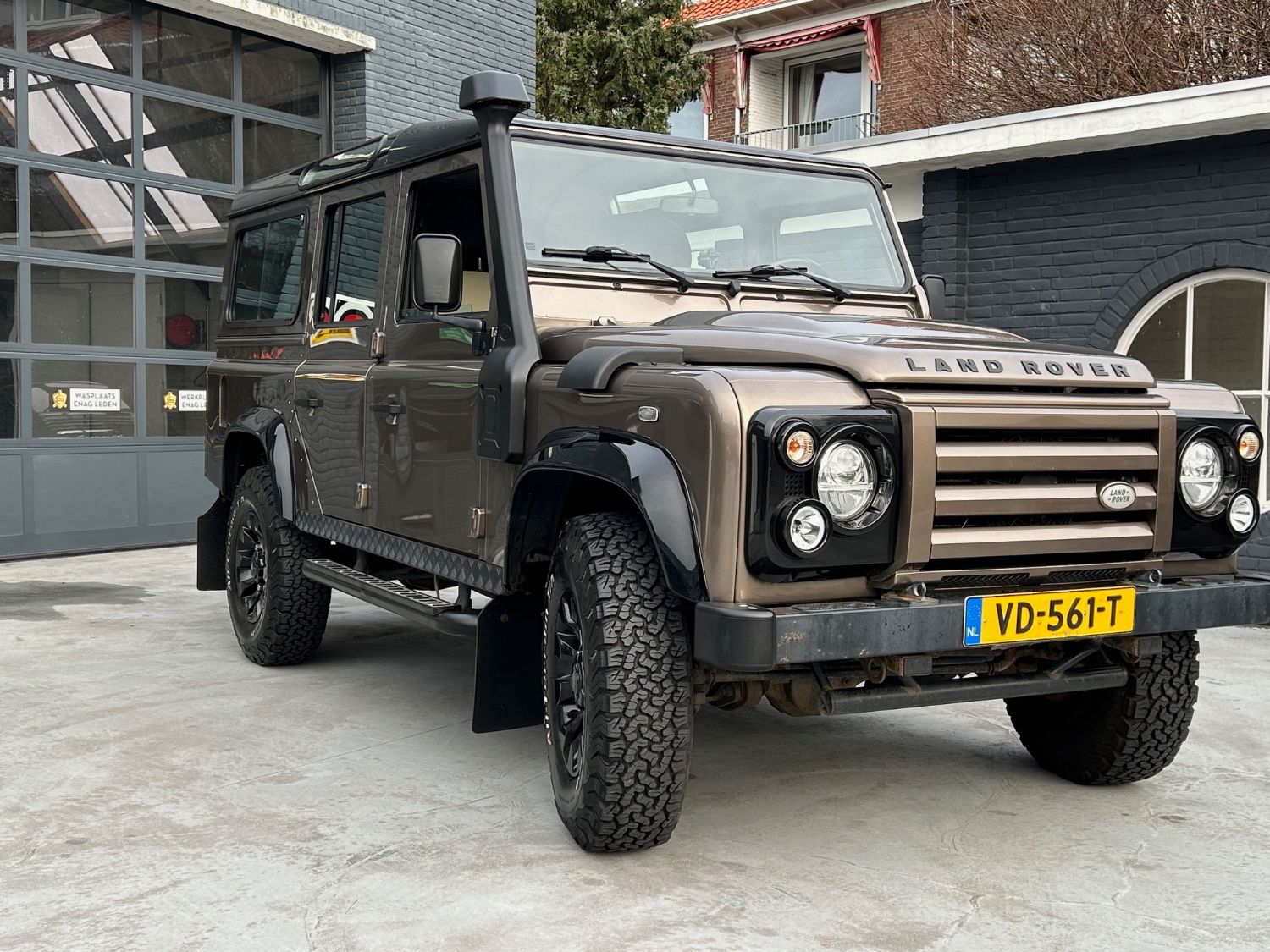 Land Rover Defender 110 Rough