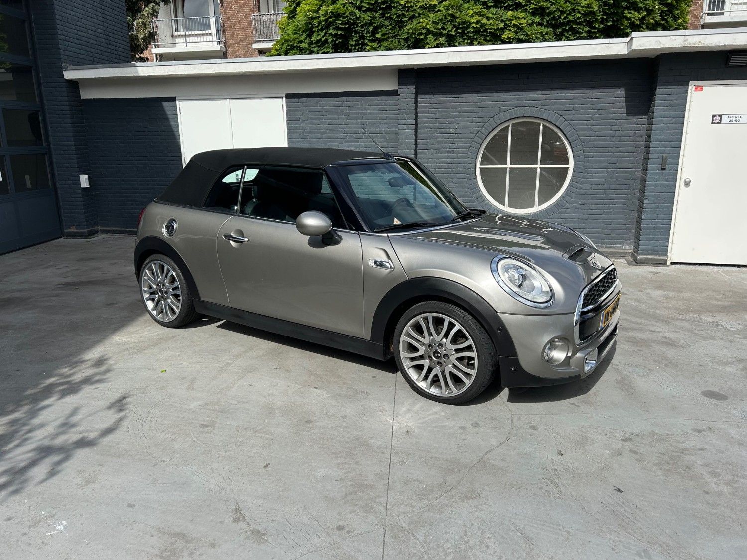 Mini Cooper S cabrio (lage km stand)