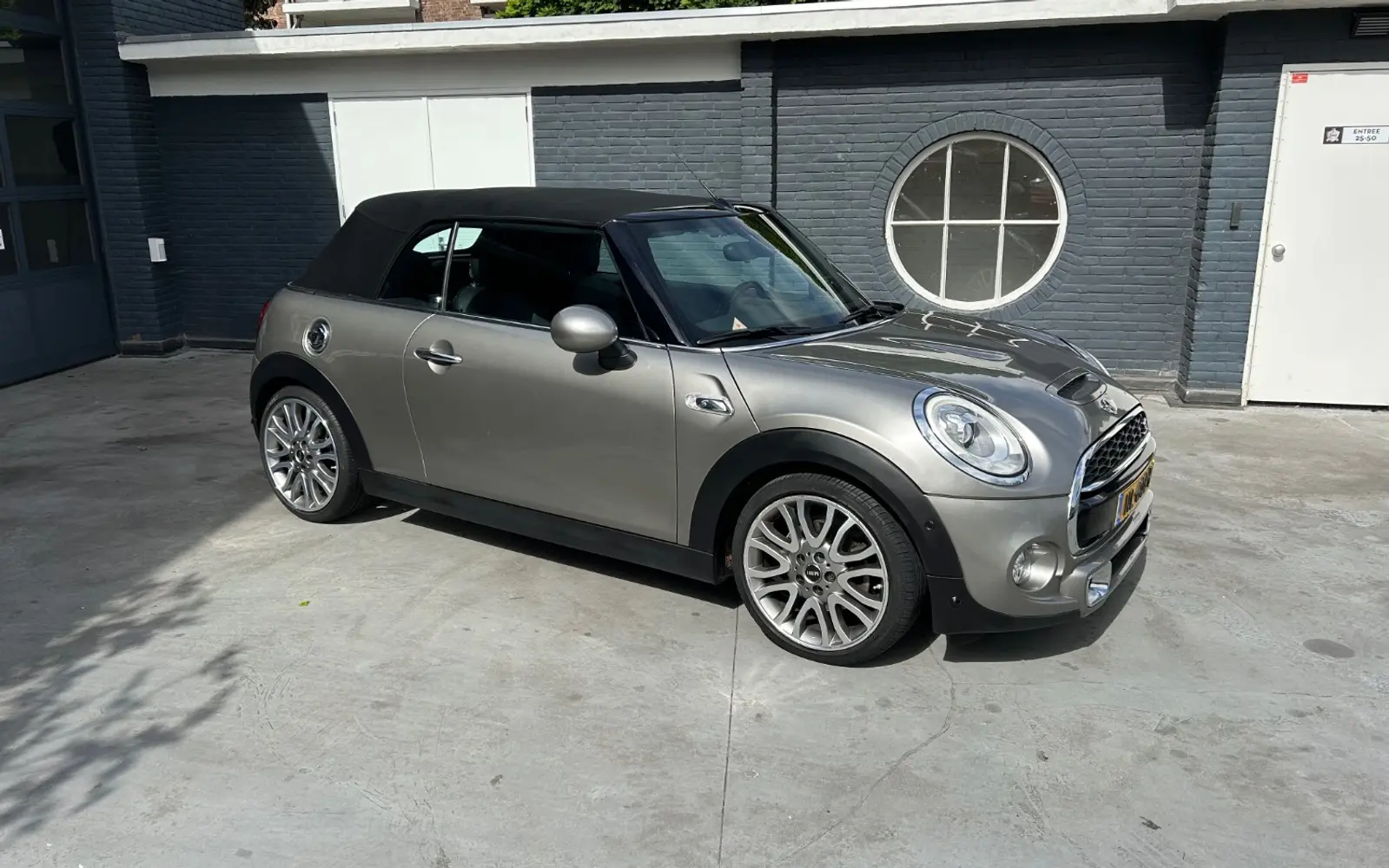 Mini Cooper S cabrio (lage km stand)
