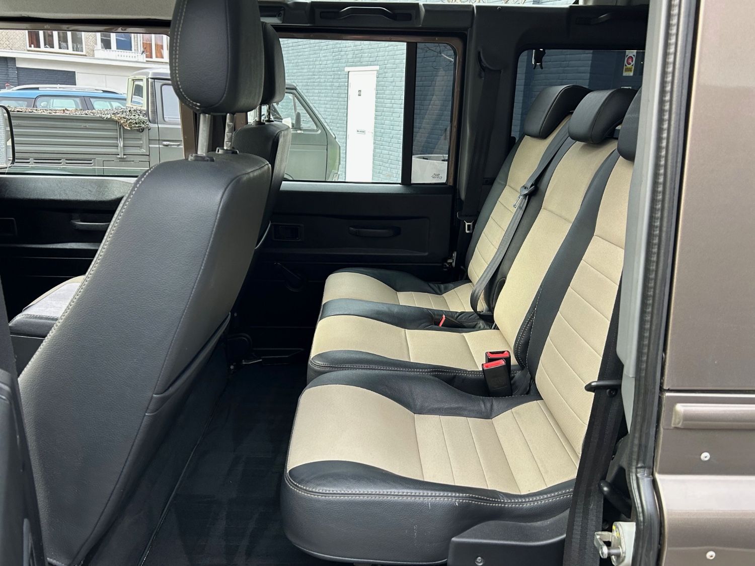 Land Rover Defender 110 Rough