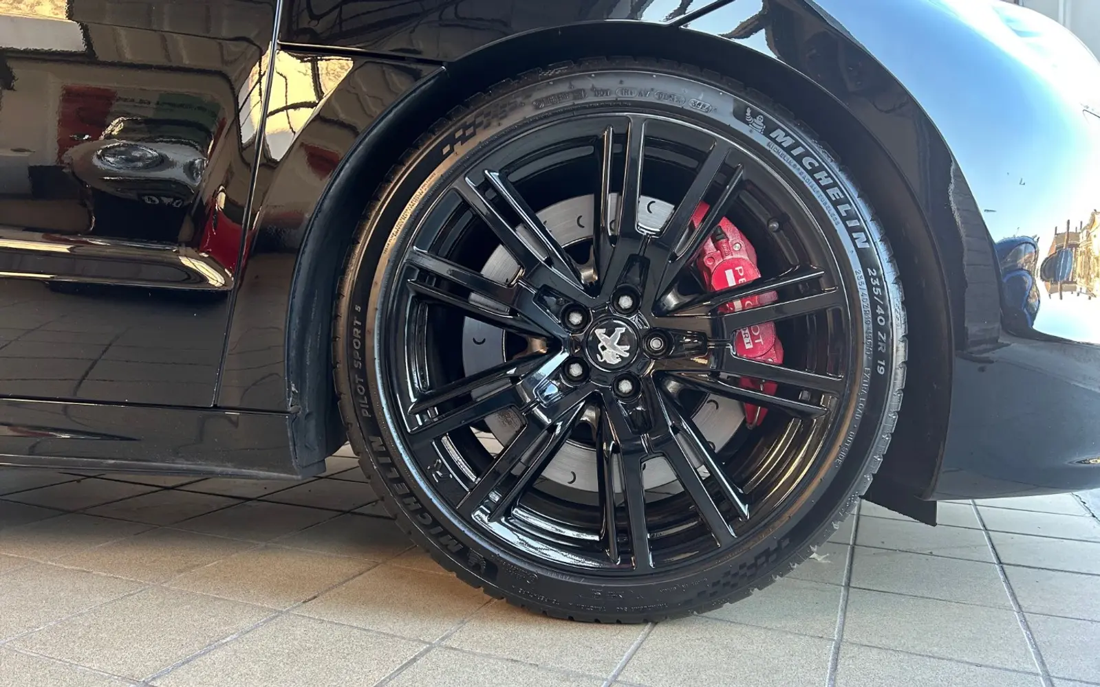 Peugeot RCZ R