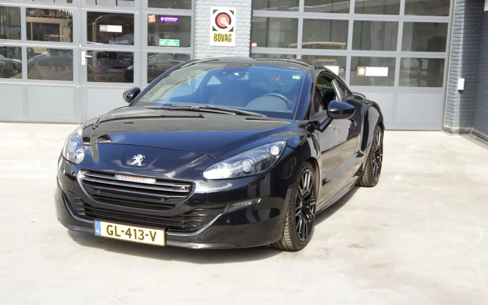 Peugeot RCZ R