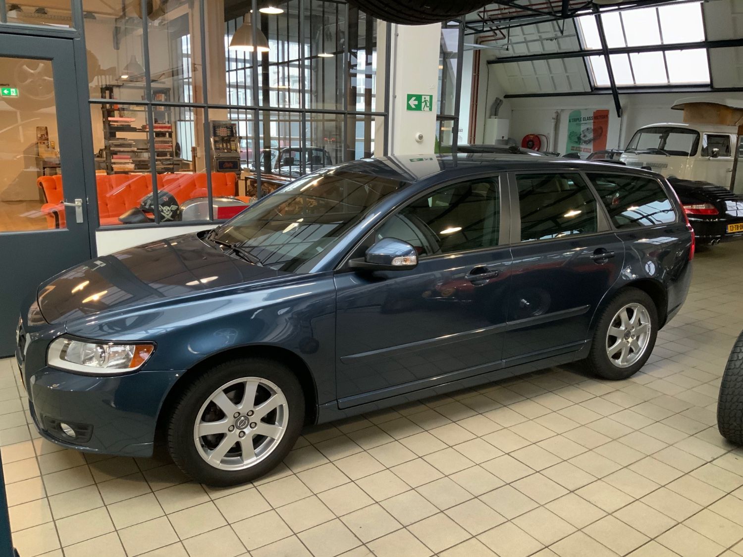 Volvo V50