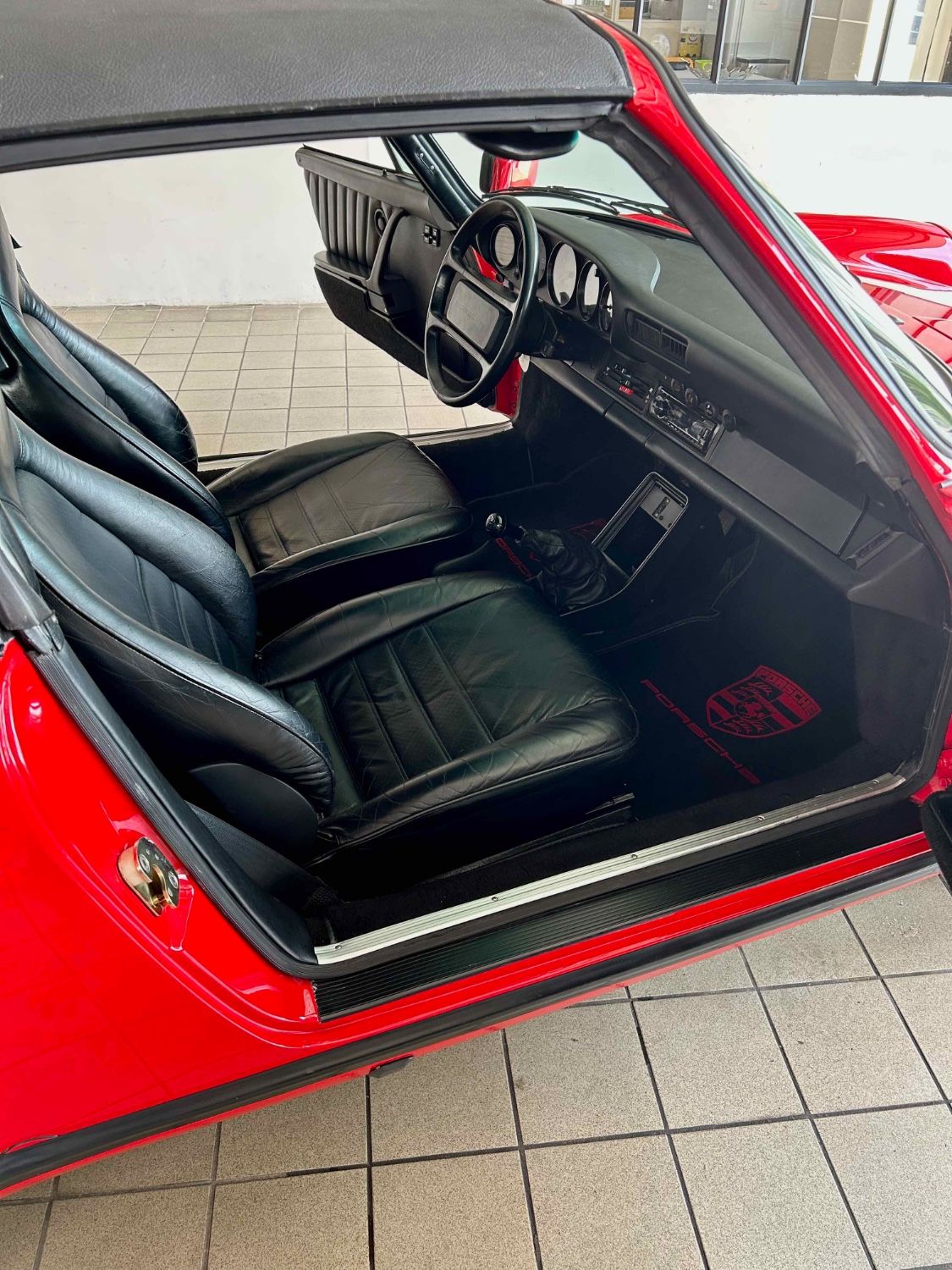Porsche 911 Targa Indisch rood