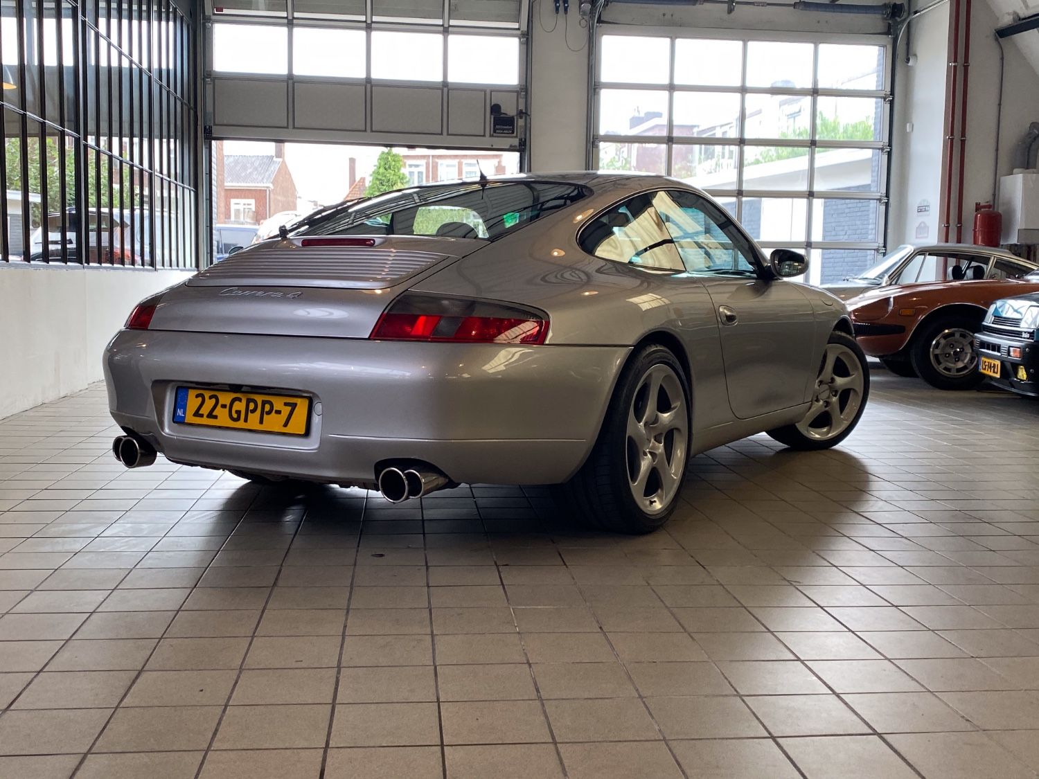 Porsche 996 Carrera 4 (1999)