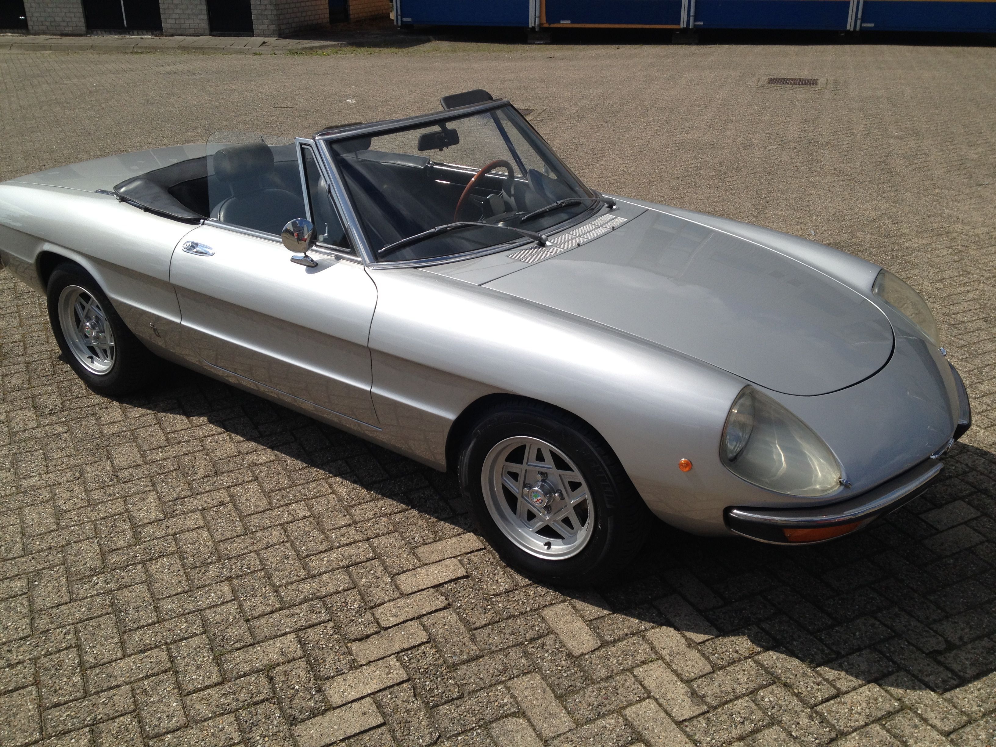Alfa Romeo Spider 2.0