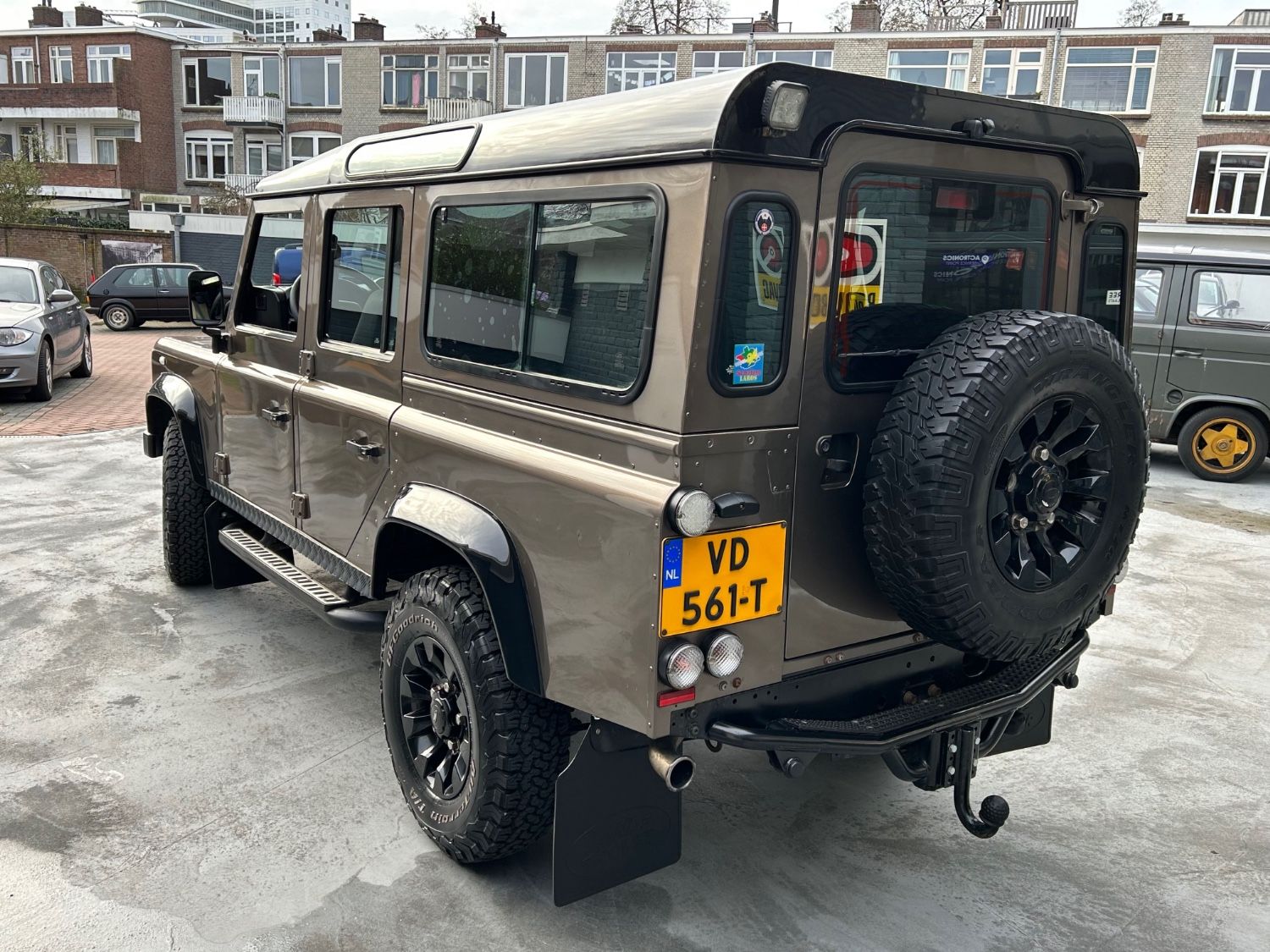 Land Rover Defender 110 Rough