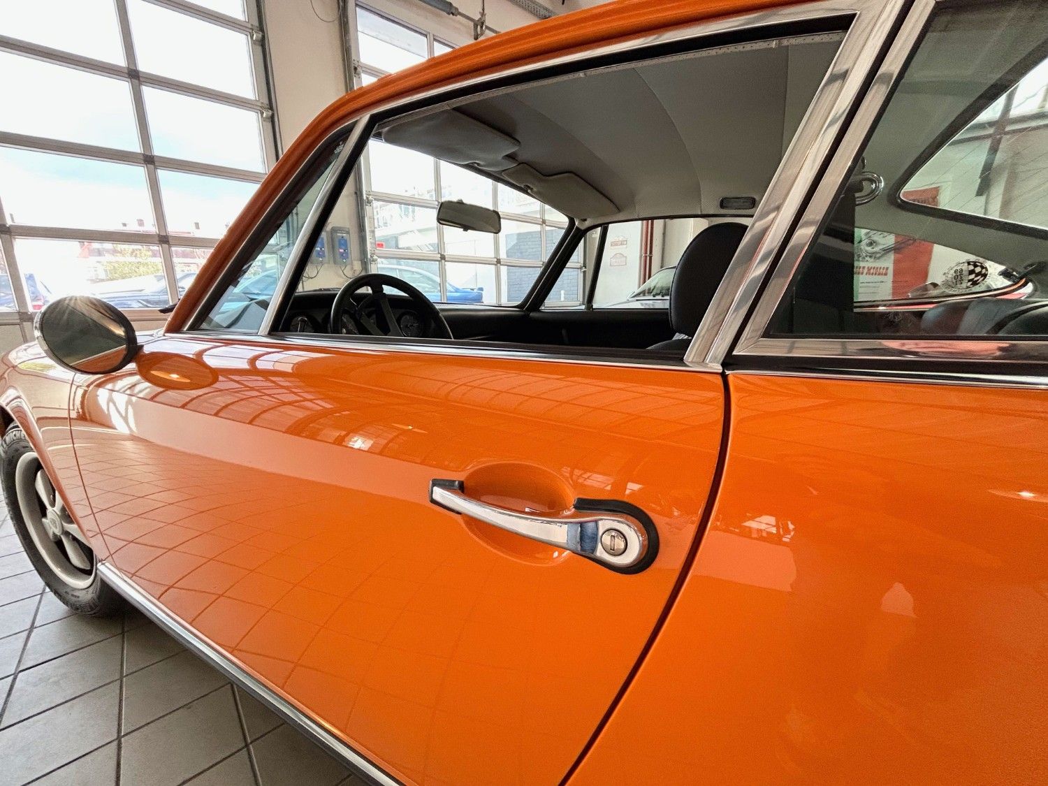 Porsche 911T in nieuwstaat