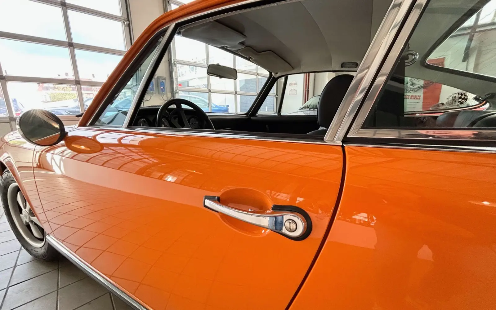 Porsche 911T in nieuwstaat