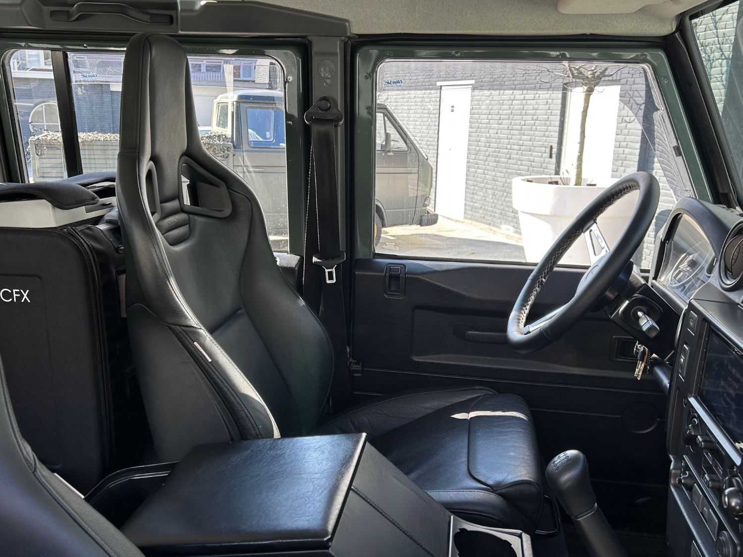 Land Rover Defender Expedition