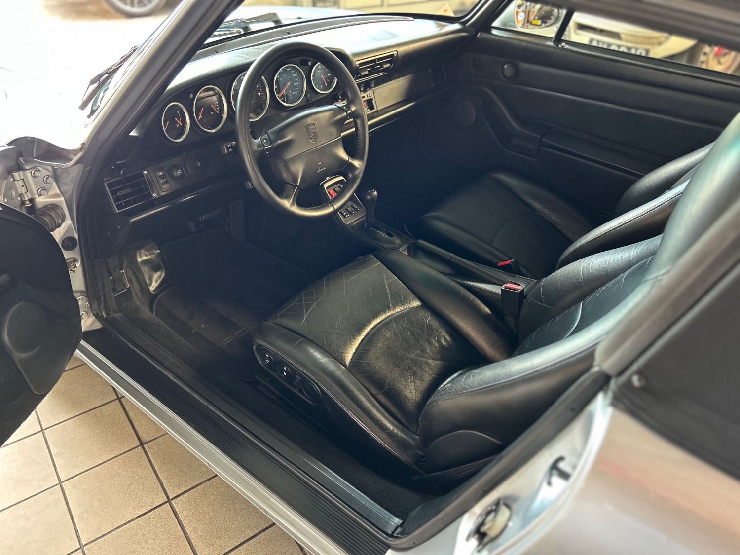 Porsche 993 cabrio (1996)