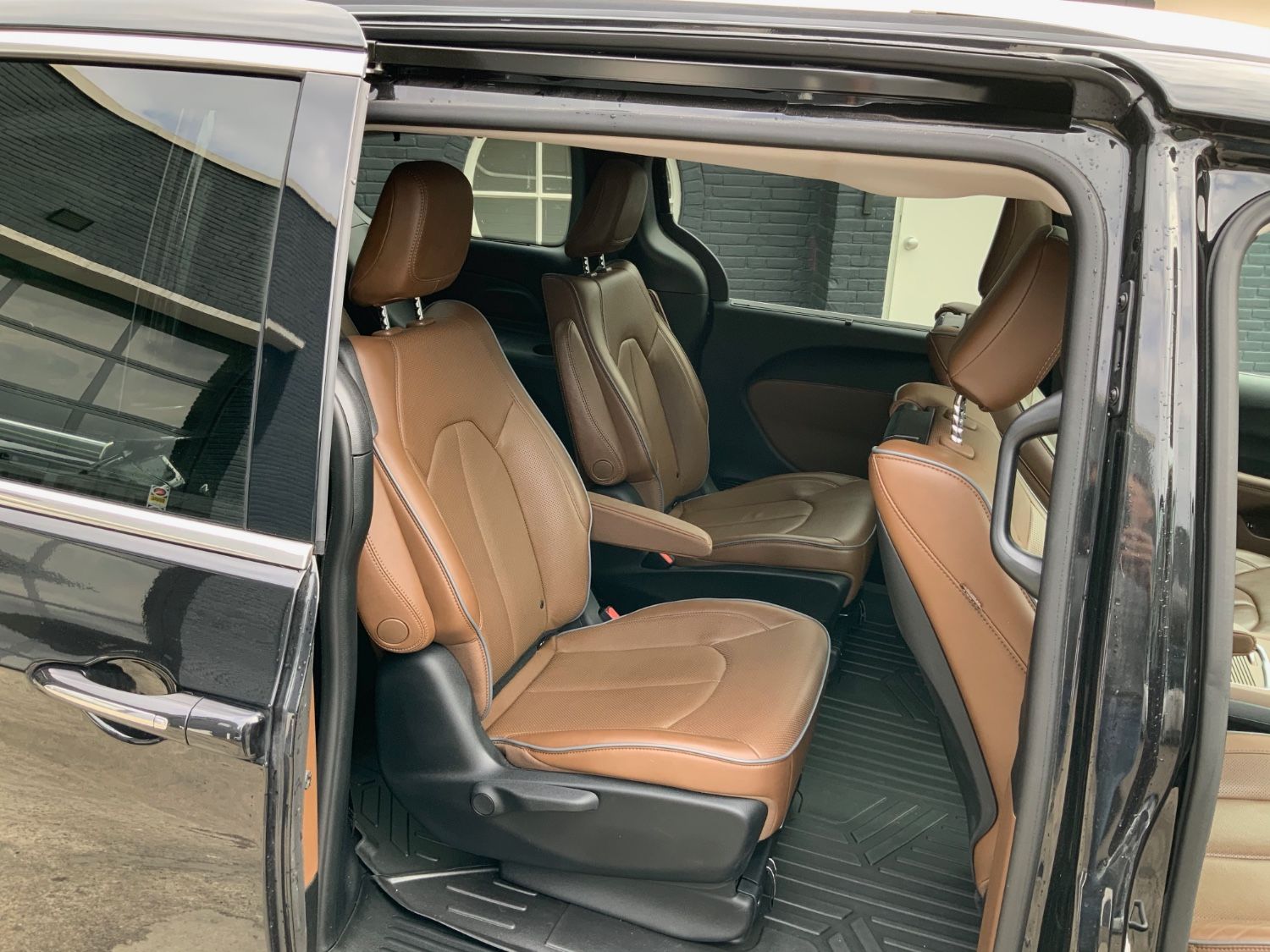 Chrysler Pacifica Limited (Hybride) Lage km stand