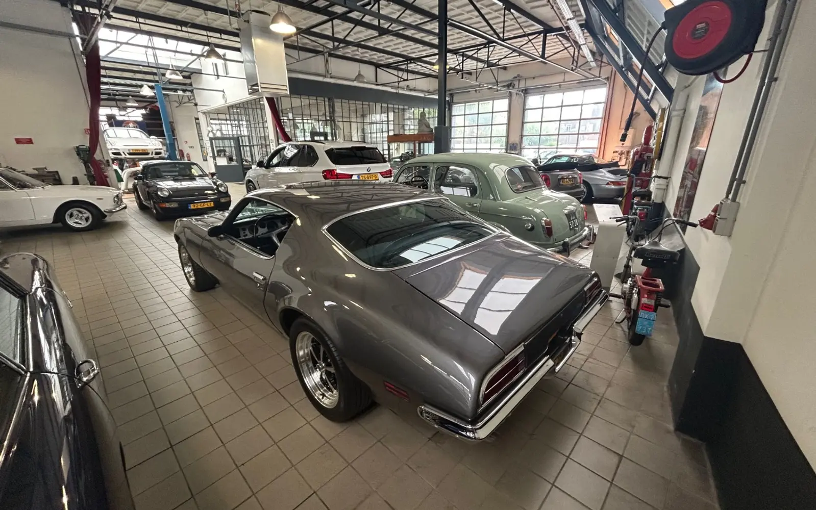 Pontiac Firebird Esprit
