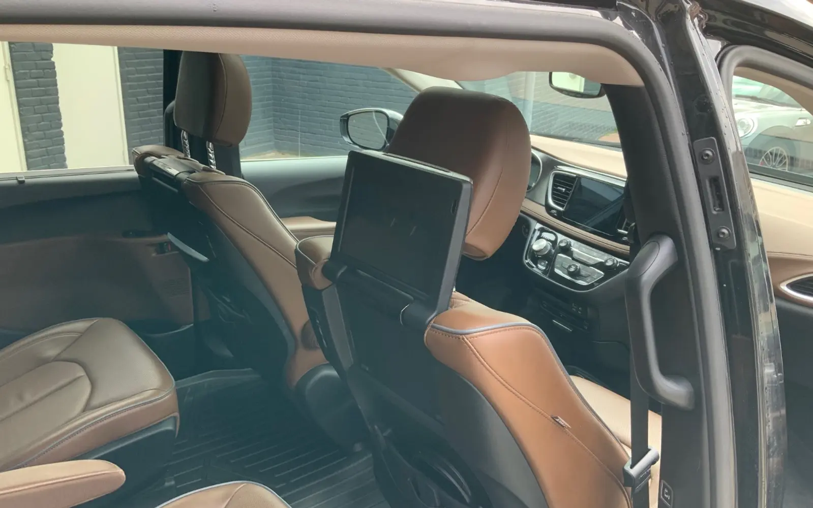 Chrysler Pacifica Limited (Hybride) Lage km stand