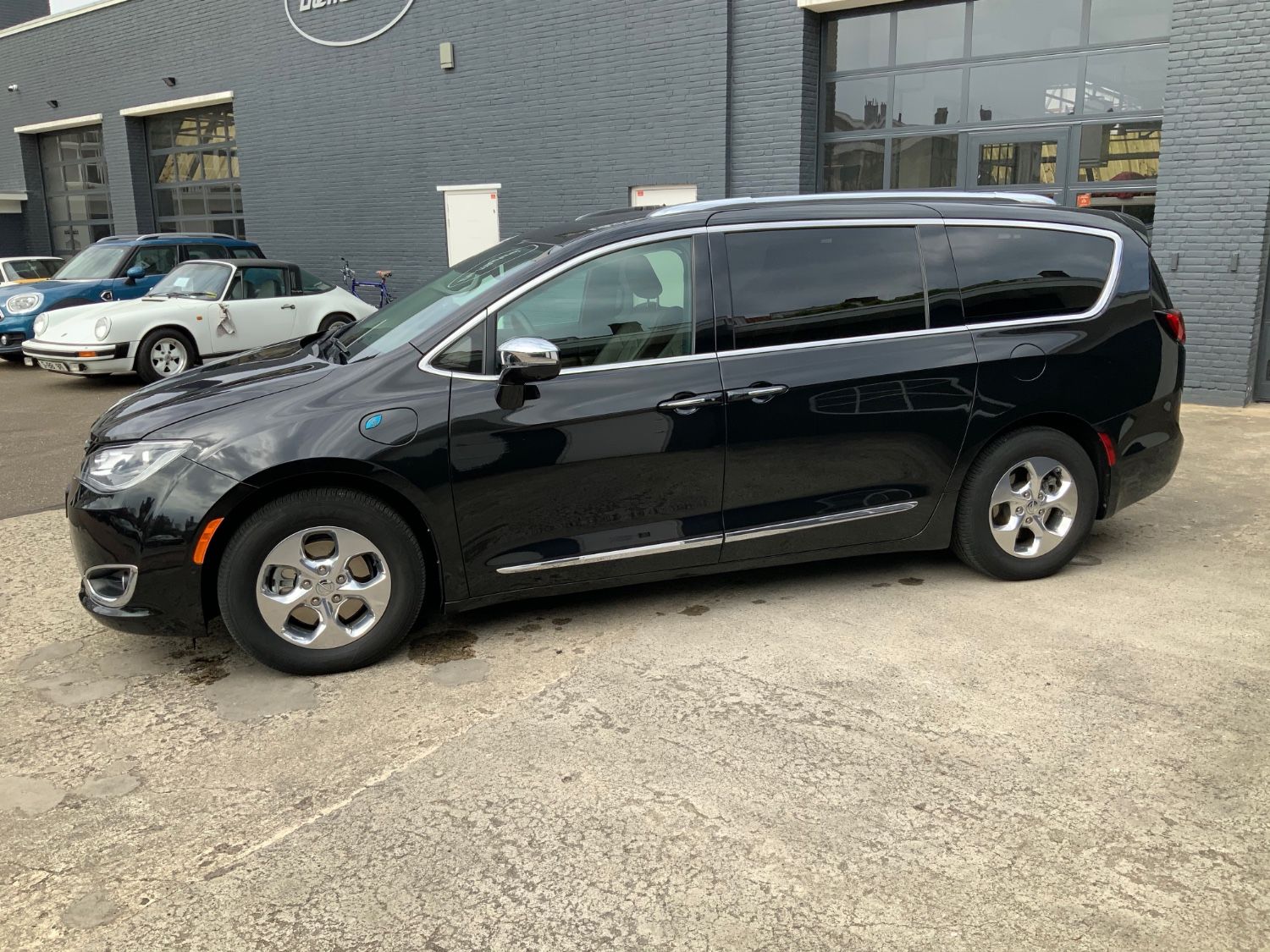 Chrysler Pacifica Limited (Hybride) Lage km stand