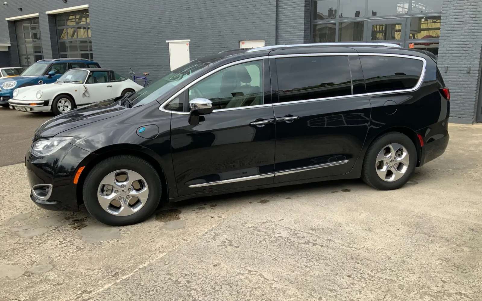 Chrysler Pacifica Limited (Hybride) Lage km stand