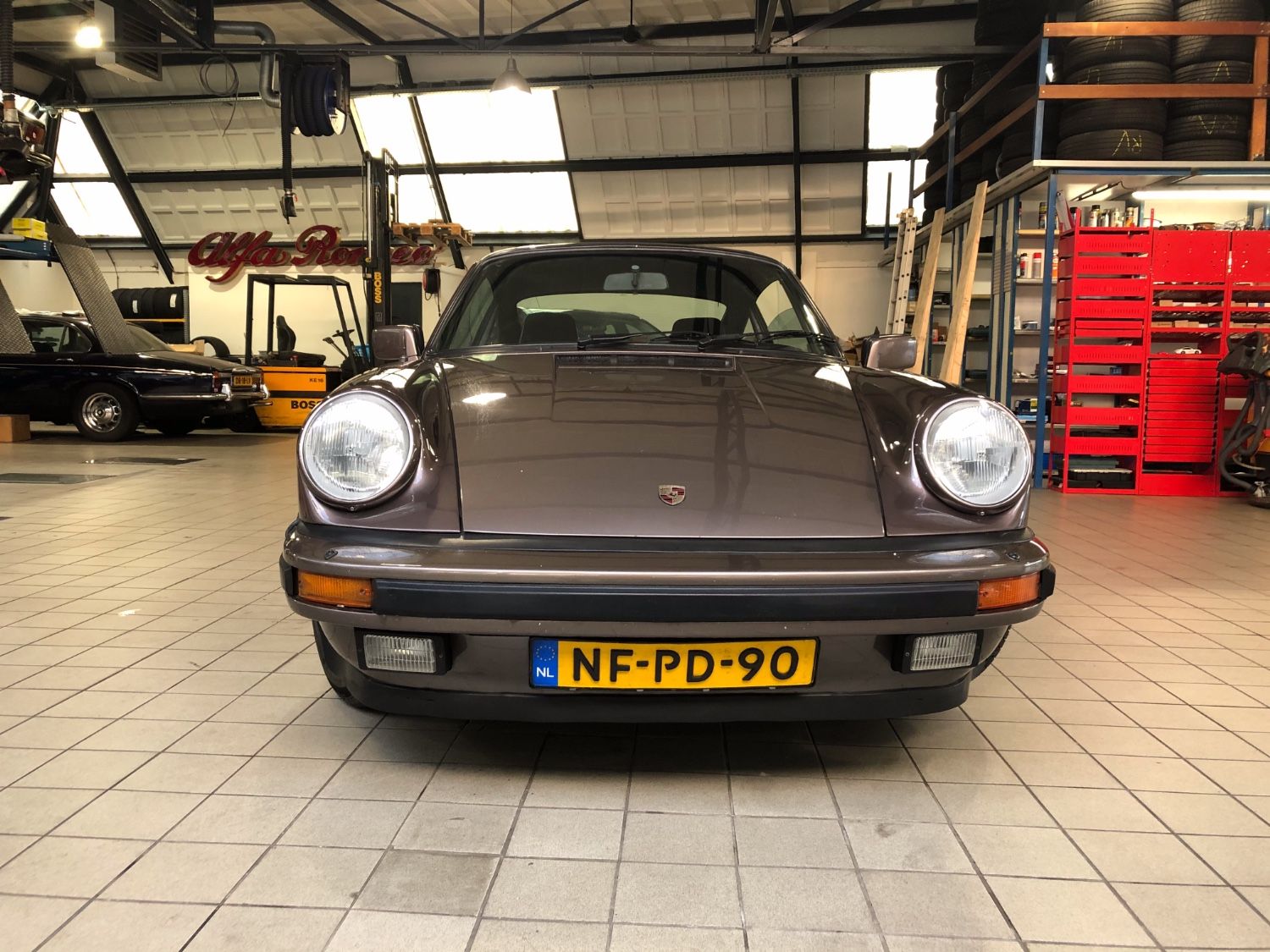 Porsche 911 3.2 Bruin metallic