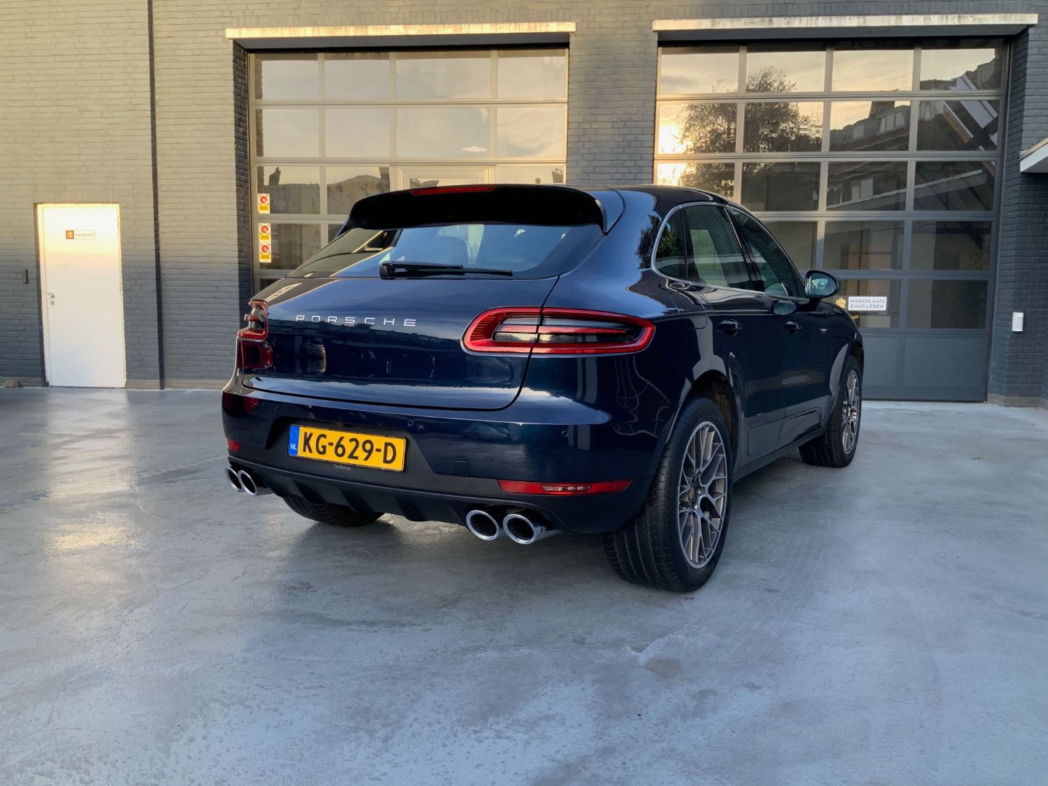 Porsche Macan