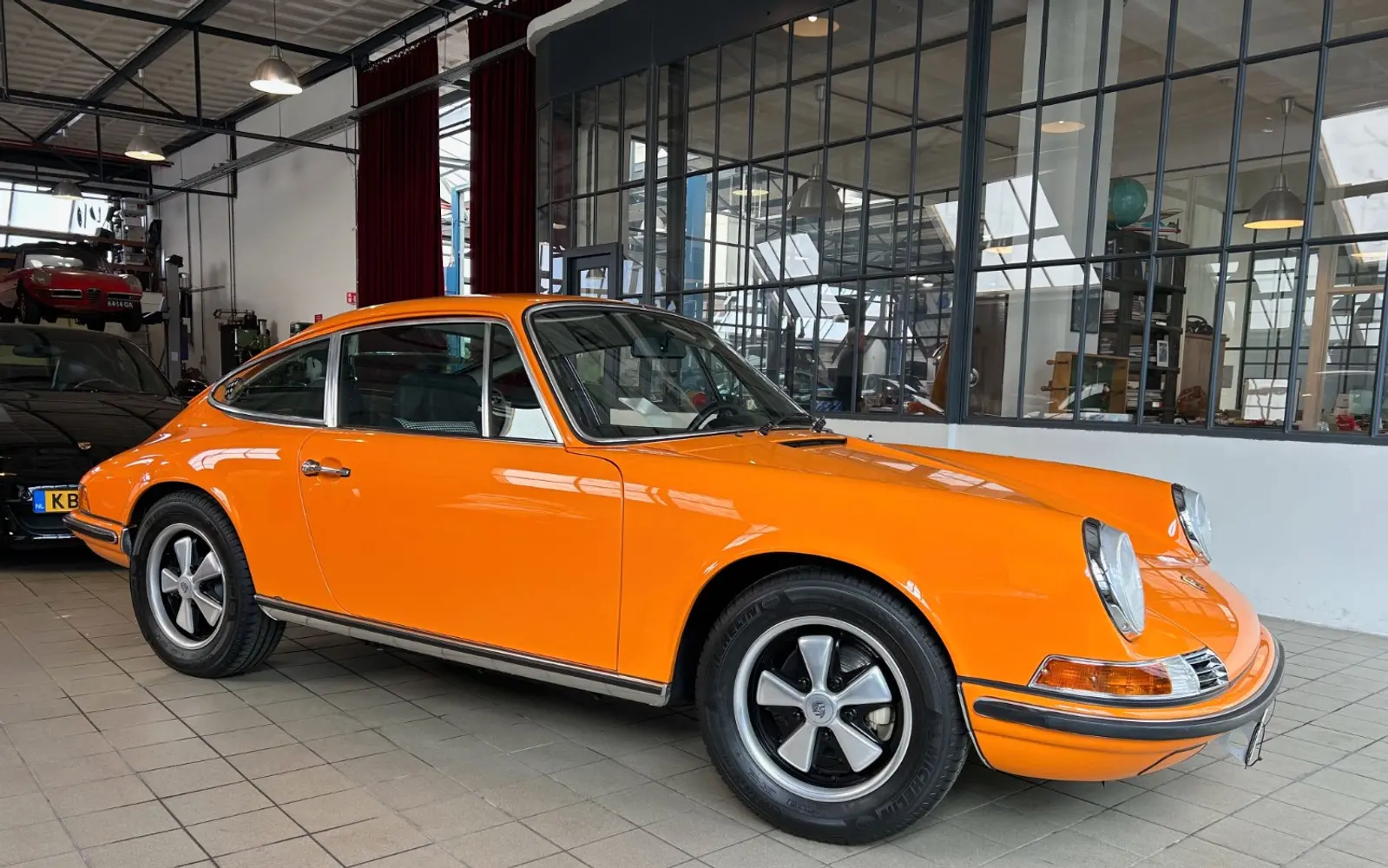 Porsche 911T in nieuwstaat