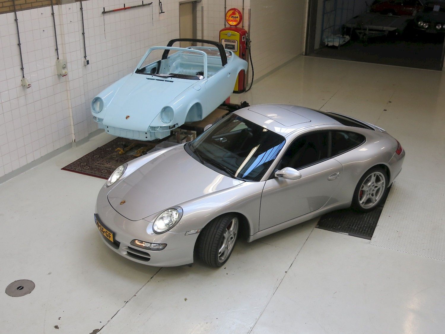 997 2S