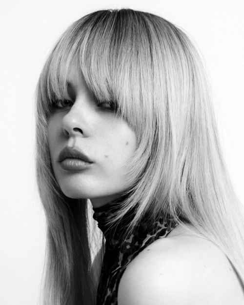 Izzy Hawken, Image 1